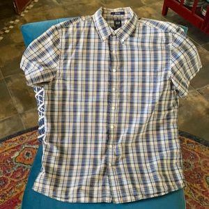 Short sleeve shirt